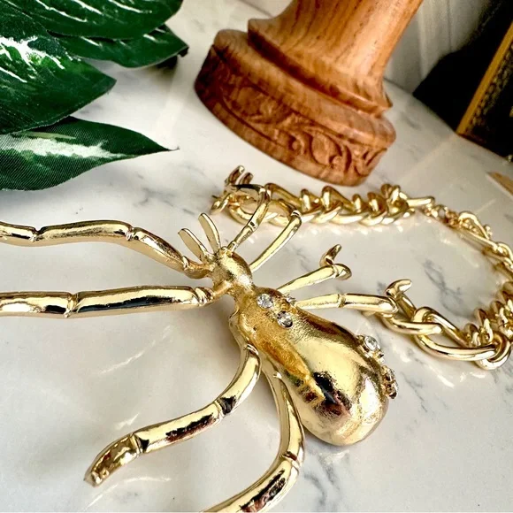 Zara Golden Bejeweled Spider Necklace Halloween Special Collection Statement NEW - Picture 9 of 14